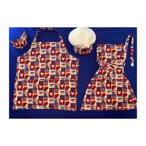 His and Her’s apron set